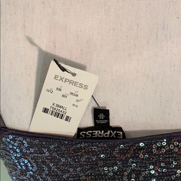 Express Silver Sequined Spaghetti Strap Tank Top NWT size Extra Small - Picture 4 of 6